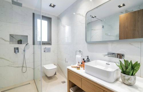 Antonia Villa - Luxurious Serenity with Private Pool, by ZanteWize - Foto 24