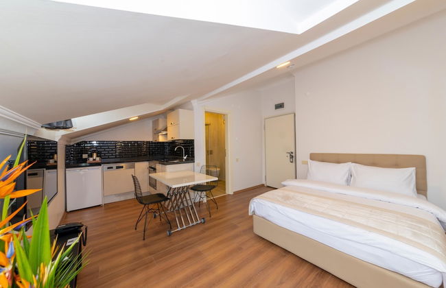 Joy Suites - Photo 23