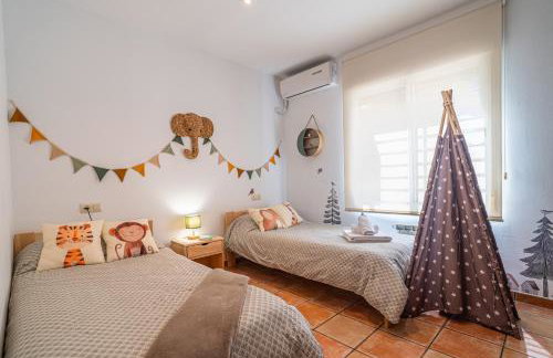 Casa familiar junto al lago con zona de juegos, cine y BBQ - Foto 11