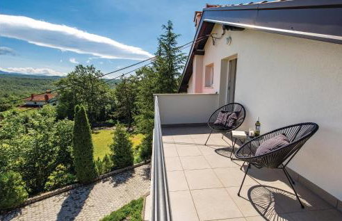 4 Bedroom Gorgeous Home In Jurdani - Photo 25