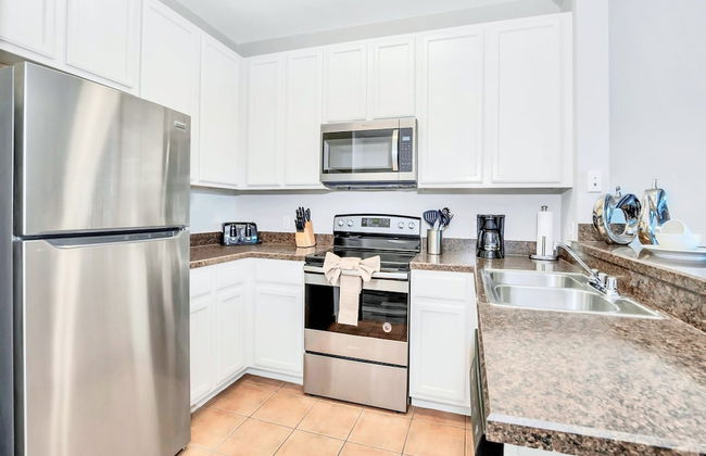 Large Bright Condo w Outdoor Pool Sauna Hot Tub - Foto 9