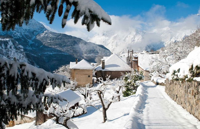 Chalet in Auris-en-oisans With Balcony Views - Photo 33