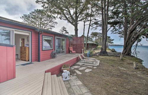 Oceanfront Point Arena House with Lovely Deck! - Foto 19