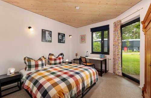 Traumhaus direkt am See mit Dachterrasse, Kamin und Badewanne - Photo 13