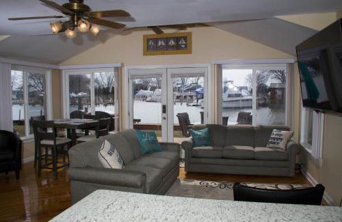 Swan River Haven off the Swan Creek with or without Pontoon and Jetskis - Foto 10