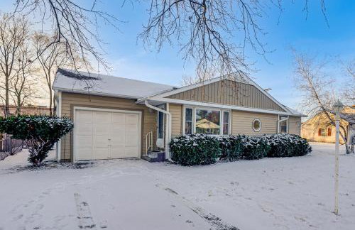 5 Mi to Dtwn Rockford Pet-Friendly Home with Yard! - Foto 3