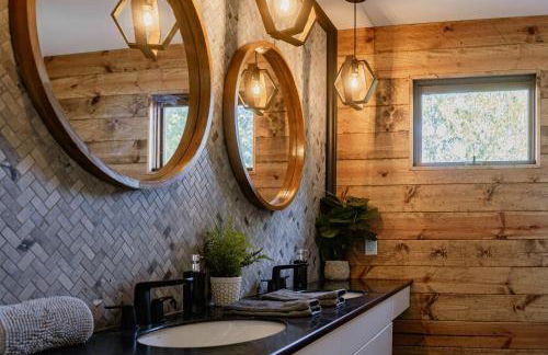 Bluffview on the River with a hot tub sauna pool table and more - Foto 37