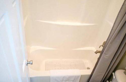 Bright & Cozy Dual Apartments in Moss Point -AB- - Foto 9