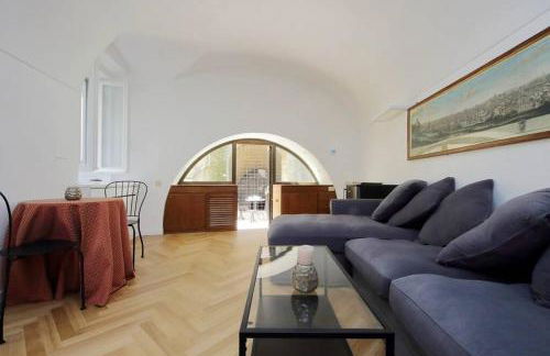 Pantheon Apartment with private terrace - Photo 11