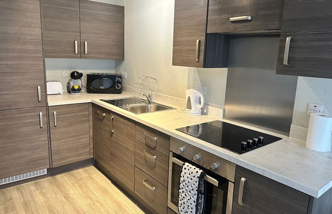 Adelphi Wharf Apartments by Beehosting - Photo 32