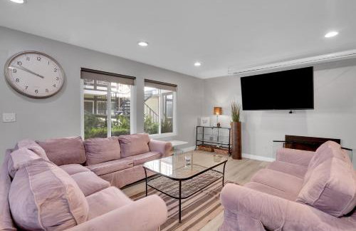 Family 4BR Home 15 min to Disneyland & Beach - Foto 8