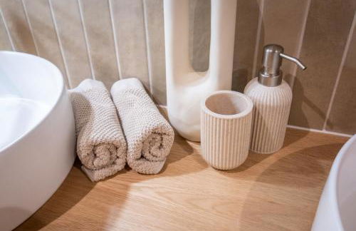 Cocoon - Romantic suite with spa - Downtown - Foto 23