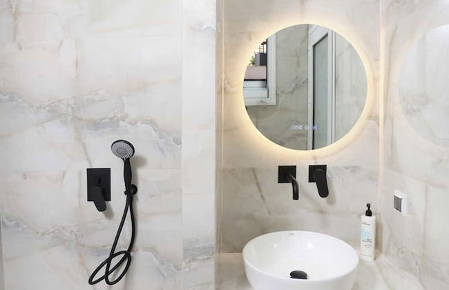 Danae Comfort Living - Photo 34