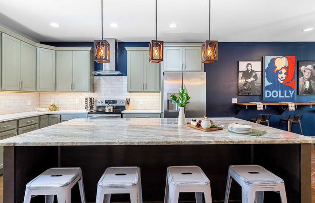 Waverly by Avantstay Nashville-inspired Townhome w/ Luxury Kitchen, Pool Table - Foto 13