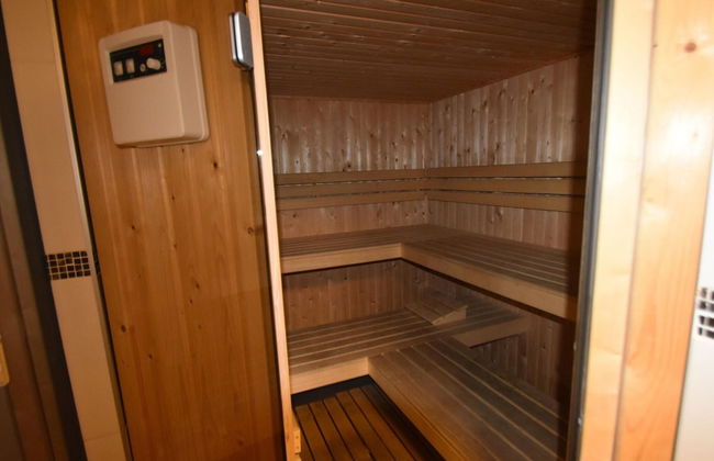 Holiday Home for Group With Sauna and Pool - Photo 25