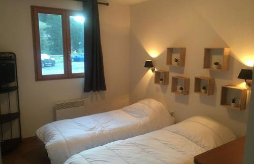 Pied des pistes à Molines en Queyras - Foto 1