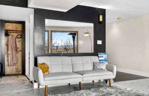 Modern Mountain Cabin with Hot Tub and Game Room Near Moorefield, West Virginia - Foto 46