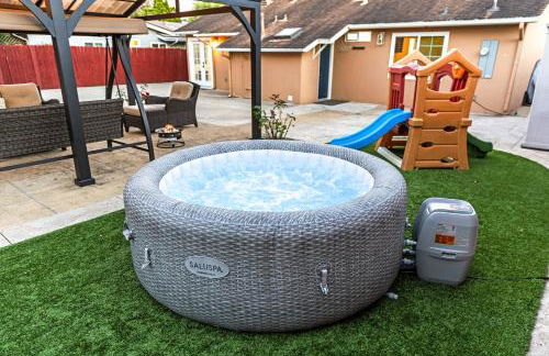 Coastal Home Near UCSB & Airport, Hot Tub, King Beds, Fast Wifi, Sleeps 6 - Foto 16