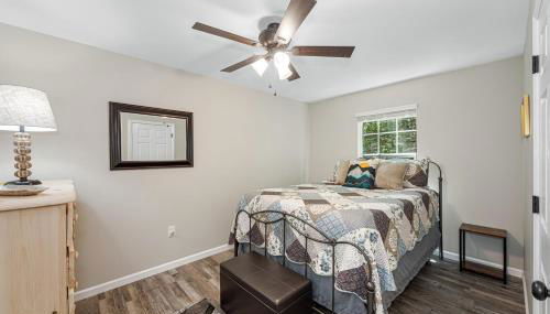 Coyote Cabin at Woodland Retreat at DeSoto beside DeSoto State Park - Foto 5