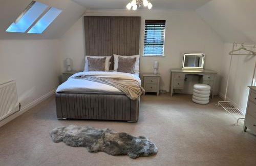 Elegant 5 Bed 5 Bath Home - Foto 3