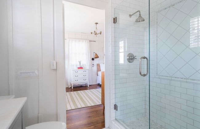 Topaz By Avantstay Adorable Cottage Walking Distance to Beach w/ Large Patio - Foto 16