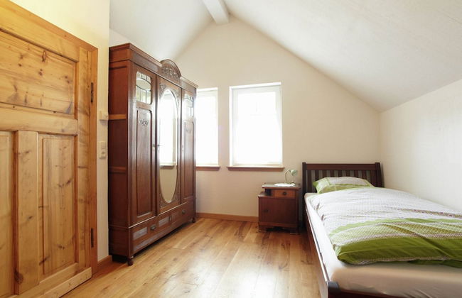 Nostalgic Apartment in the Eifel Region - Photo 8