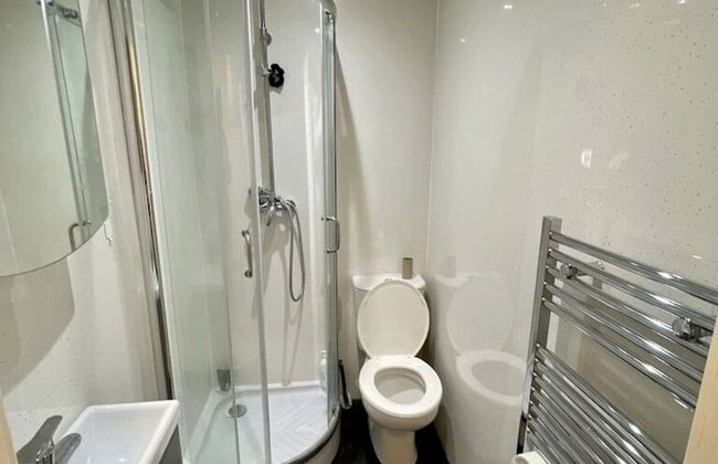 1-bed Apartment Next to Paisley Gilmour Station! - Foto 5