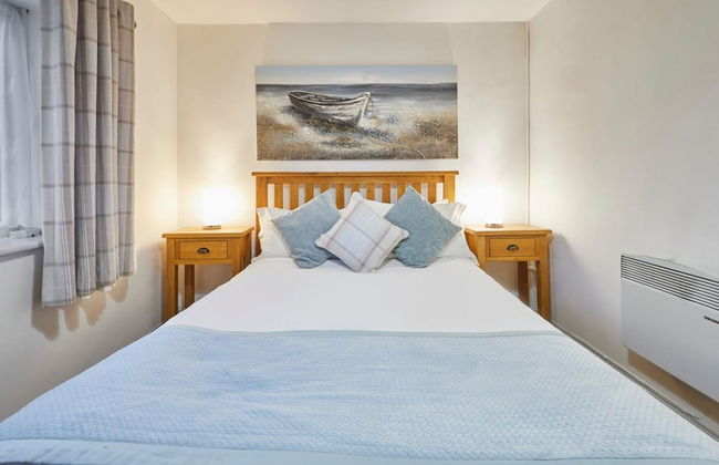 Host Stay Camwy Cottage - Photo 12