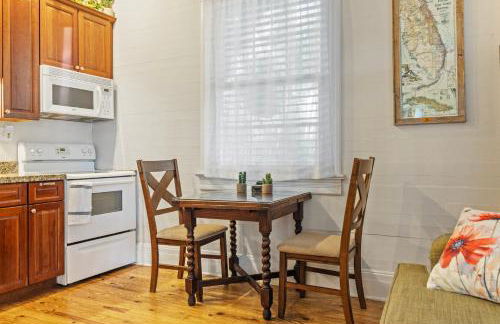 The Island Suite at KW Vacation - Photo 9