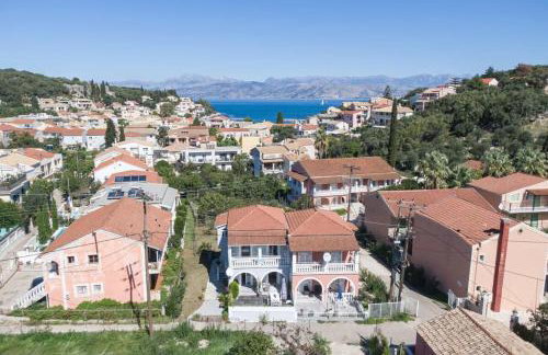 Donna's Luxury home in Kassiopi with Pool 300m to Sea - Photo 24