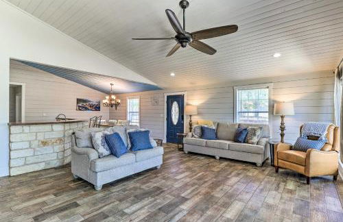 Charming Burnet Cottage with Lake View and Porch! - Foto 5