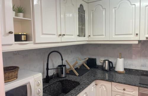 Apartamento en complejo residencial con piscina y garaje a 100m del mar - Foto 19