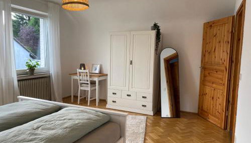 Großzügiger Komfort direkt am Waldrand - Foto 2