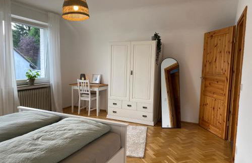 Großzügiger Komfort direkt am Waldrand - Foto 2