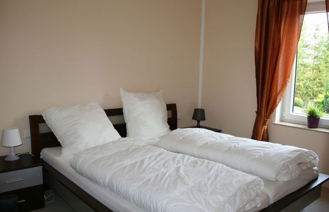 Bungalow in Eifel Near Forest and Mountains - Foto 3