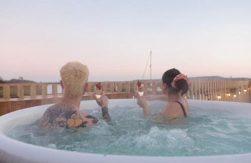 Hot Tub With A View - Christchurch Harbour - Photo 17