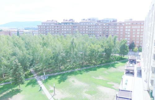 Apartamento luminoso, funcional y amplio en zona hospitalaria - Photo 31