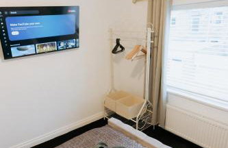 Marine Cottage 2 - With Private Hot Tub - Foto 27