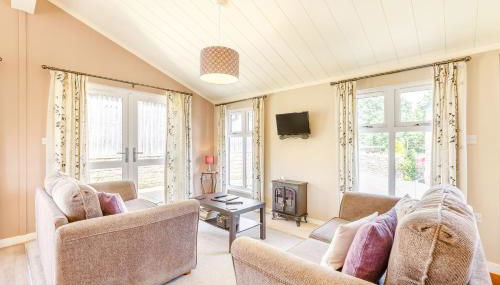 Lavender Lodge - Photo 5