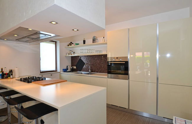 Sophisticated and Chic Villa With Pool - Foto 16