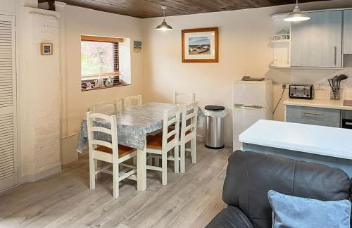 Trailor Cottage - Photo 1