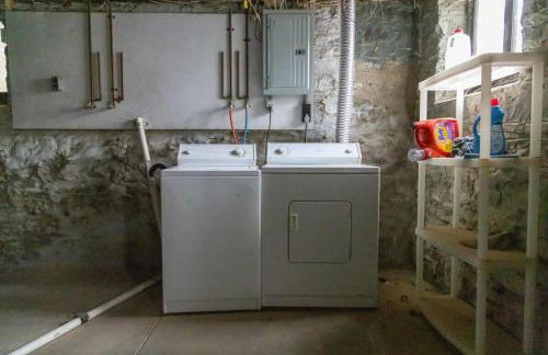 Swanky Shaw 2BR with Office ABODEbucks - Photo 35