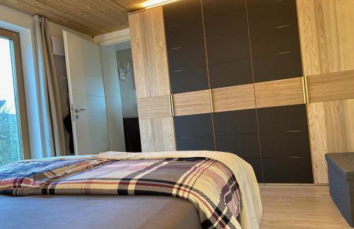 Exklusives Wohnen im Herzen Bayerns - Luxuriöses Haus mit Dachterrasse und Whirlpool, nahe Passau - Foto 31