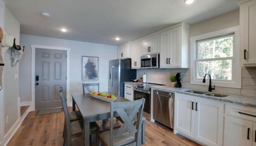 Gorgeous Cabin Great for Groups or Families with Jacuzzi, Fire Pit and Views in Alabama - Foto 3