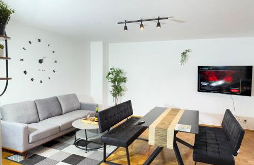 Frankfurt Work and Rest- 4 Bedrooms- 2 WCs- free Parking- 5 Queen size beds- Fast WiFi- roller shutters - Foto 25