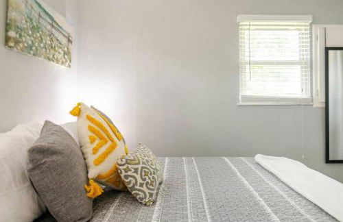 Private Ranch- Entire Home - Hot Tub - Pets & Kids Welcome - King Bed - Fenced Backyard - Free WiFi - Foto 32