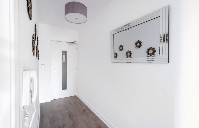 Town Center 2 bed Serviced Apartment 8 - Foto 26