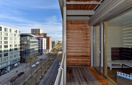 The Vizion serviced apartments from Pincott Properties - free parking, private balcony, and WiFi - Photo 78