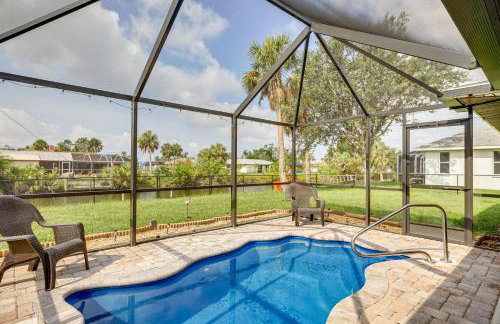 Canal-Front Retreat w/ Heated Pool & Hot Tub! - Foto 24