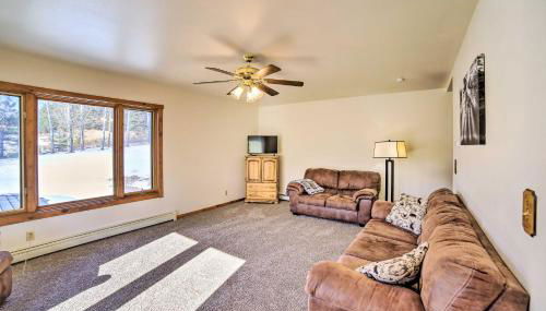 Charming Wisconsin Getaway with Nearby Lake! - Photo 2